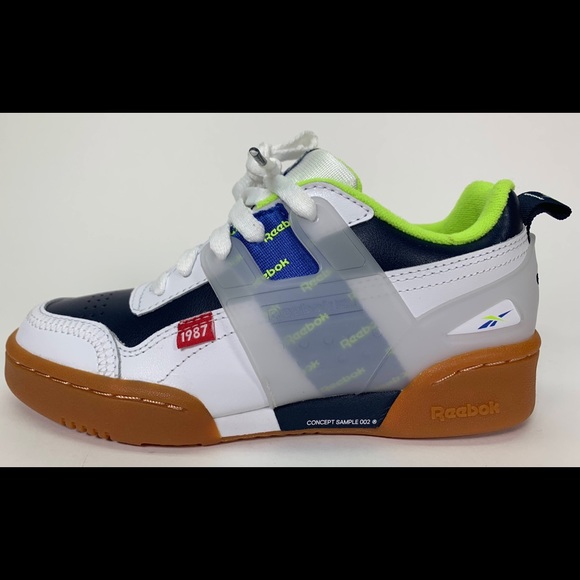 Reebok Kids Workout Plus Alter the Icon Sz 2 - Picture 1 of 11